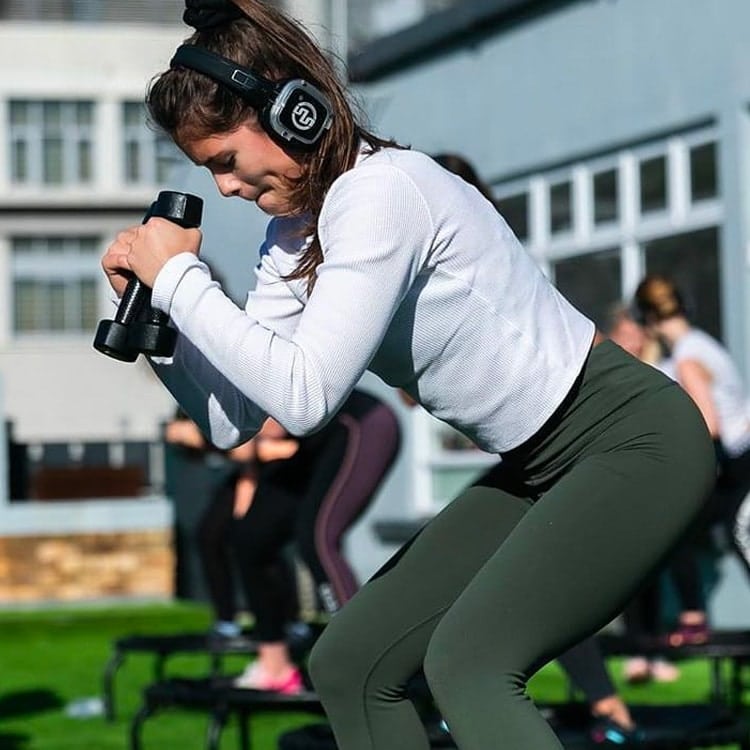 Silent Fitness avec casques sans fil Silentsystem